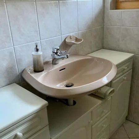 Bergroeschen Appartement-fewo 5-bettwohnung By Interhome